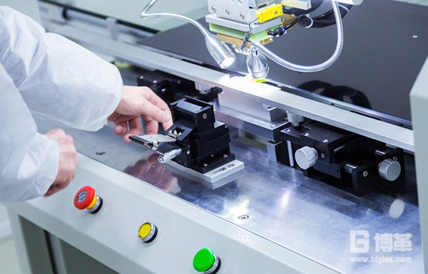 医疗器械行业自动排针设备效率提升案例